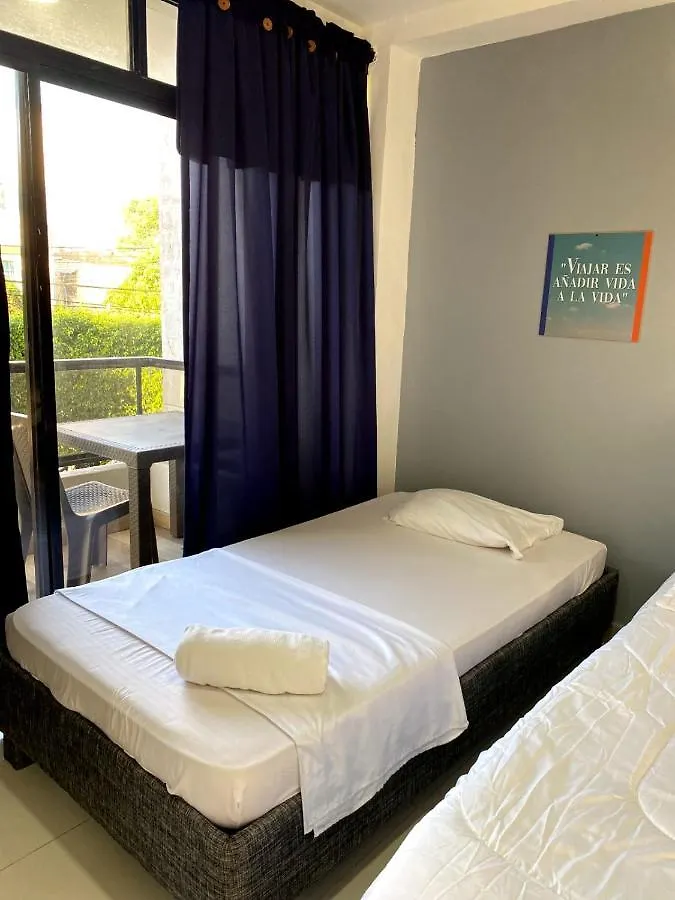 Luna Cartagena Airport Hotel 0*,