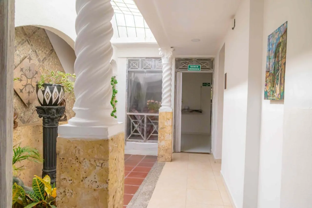 Luna Cartagena Airport Hotel